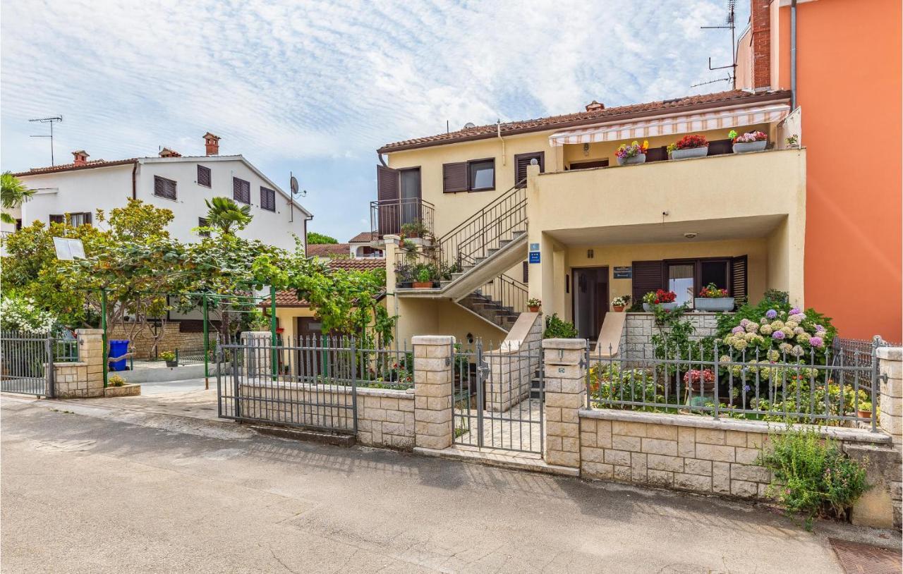 2 Bedroom Stunning Apartment In Rovinj Exterior foto